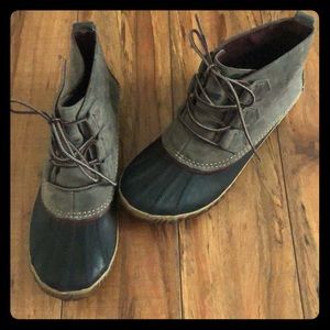 Sorel out and about ankle boots
